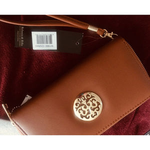 Long Wallet Zippered